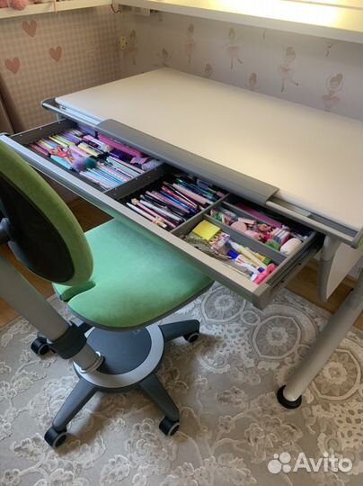 Парта-трансформер Moll + кресло Moll