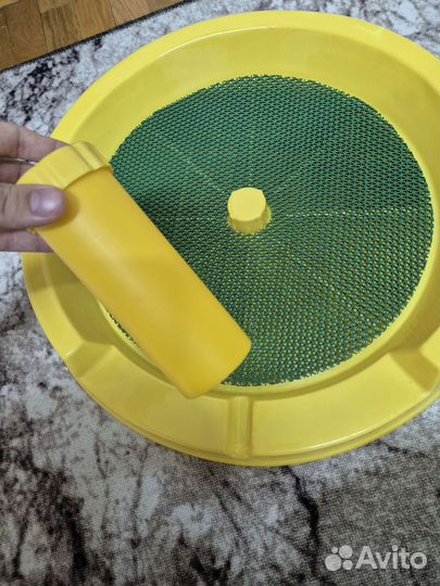 Лоток для собак со столбиком