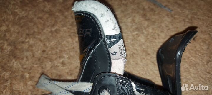 Хоккейные коньки bauer