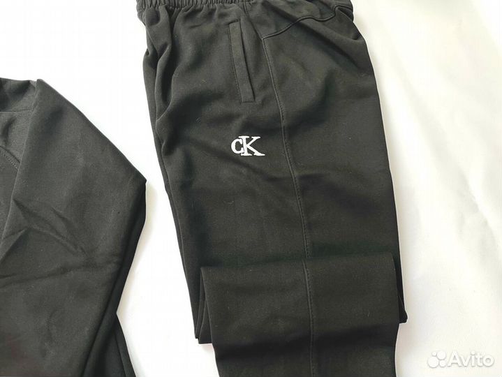 Спортивные костюмы Calvin Klein