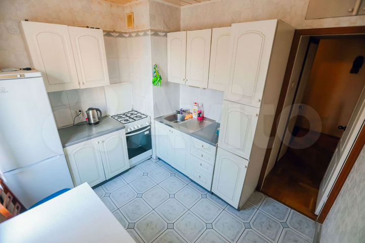 Комната 38 м² в 2-к., 3/6 эт.