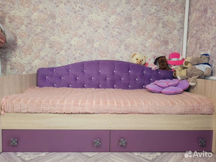 Кровать софа с мягкой спинкой (в разобранном виде)