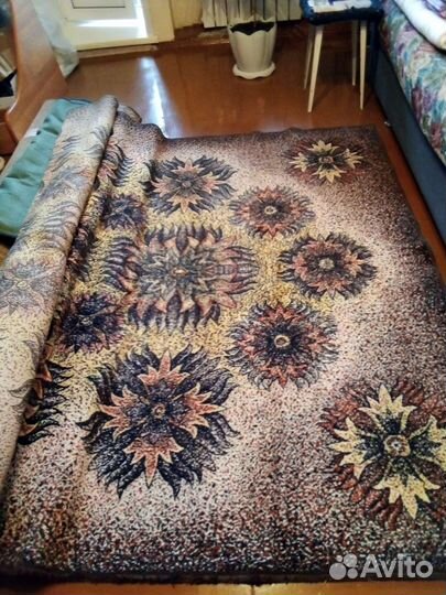 Ковер шерстяной