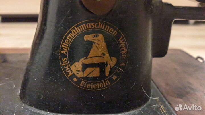 Немецкая швейная машинка Adler-52