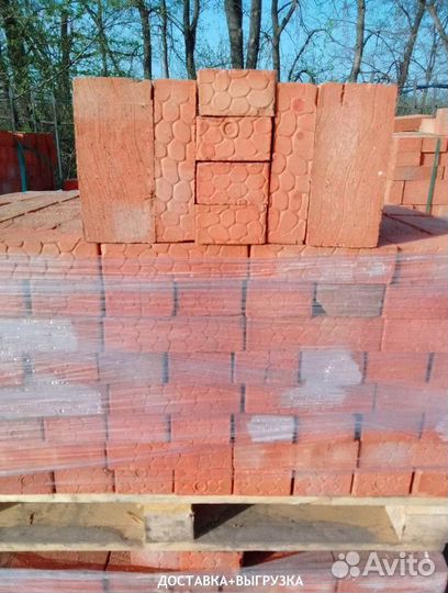 Кирпич красный
