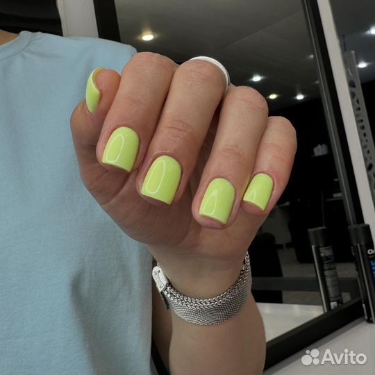 Маникюр и педикюр