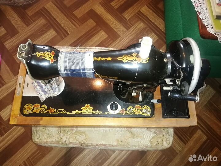 Швейная машинка ручная Подольск 2М