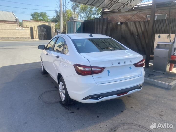 LADA Vesta 1.6 МТ, 2023, 1 км