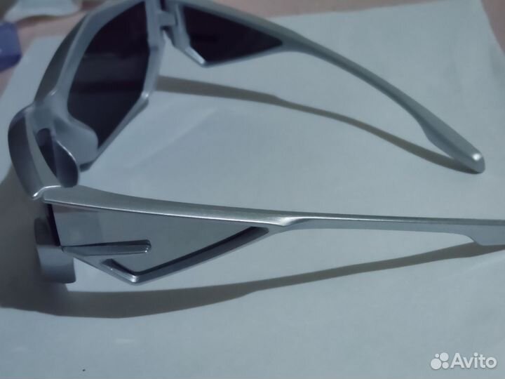 Солнцезащитные очки унисекс