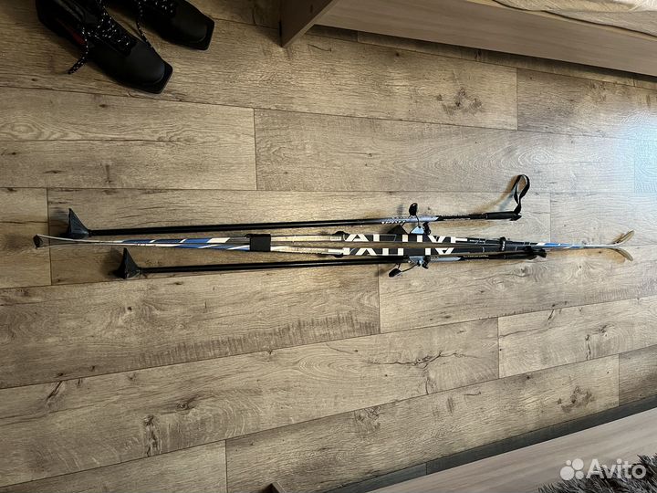 Беговые лыжи