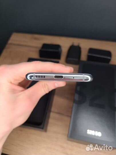 Samsung Galaxy S20 5G (Snapdragon 865), 8/128 гб