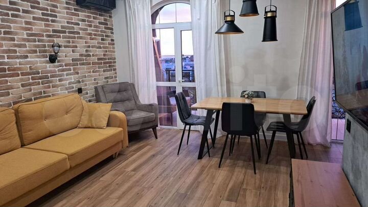 2-к. квартира, 52 м², 10/10 эт.