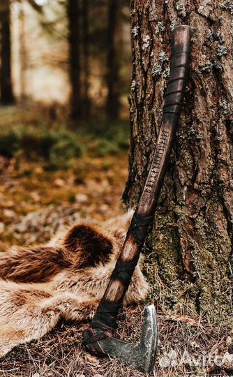 Кованый топор исторический Скандинав