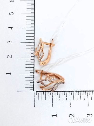 Серьги с синтетическим камнем Золото