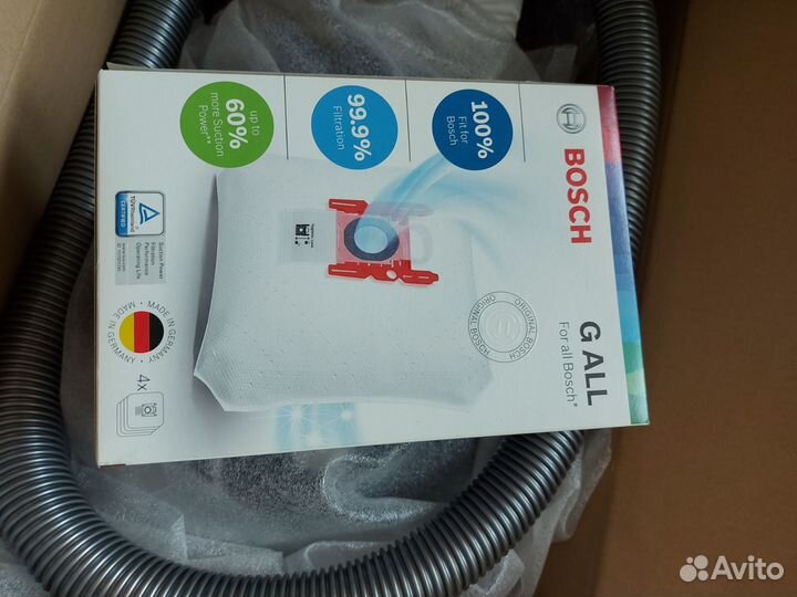 Новый пылесос bosch+ дополнительные мешки