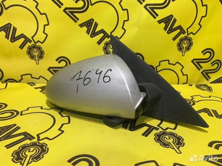 Зеркало заднего вида переднее правое Nissan