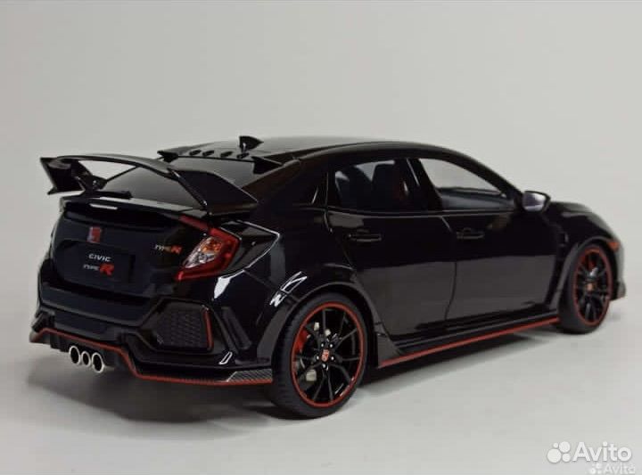 Коллекционная модель 1:18 Honda civic type-R(FK8)