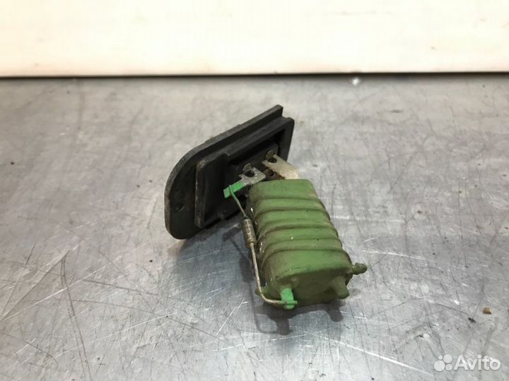 Резистор отопителя Лада Приора седан 21126 2007