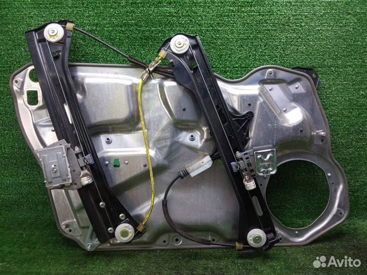 Стеклоподъемник электрический передний правый Mer