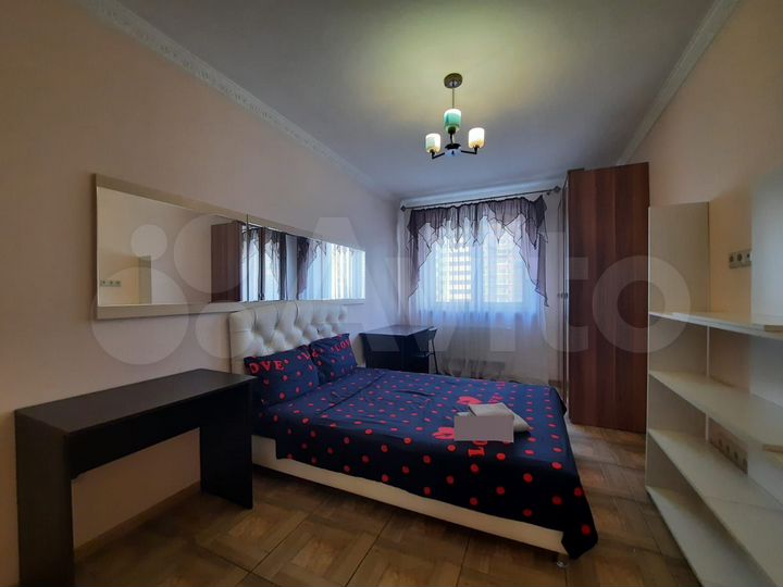 2-к. квартира, 65 м², 4/25 эт.