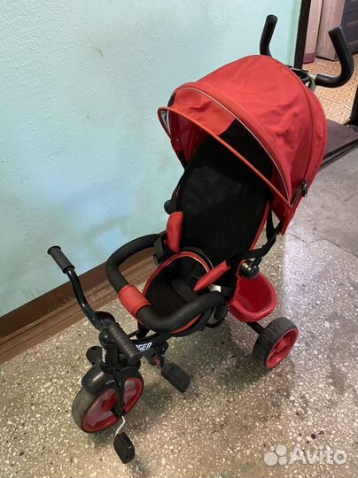 Детский велосипед с ручкой