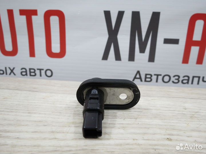 Концевки двери задний левый Toyota Camry 50