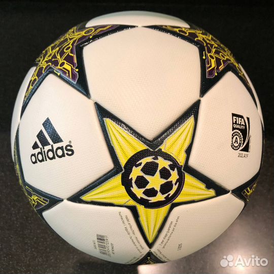 Мяч Лига Чемпионов 2012 / 2013 (сезон)