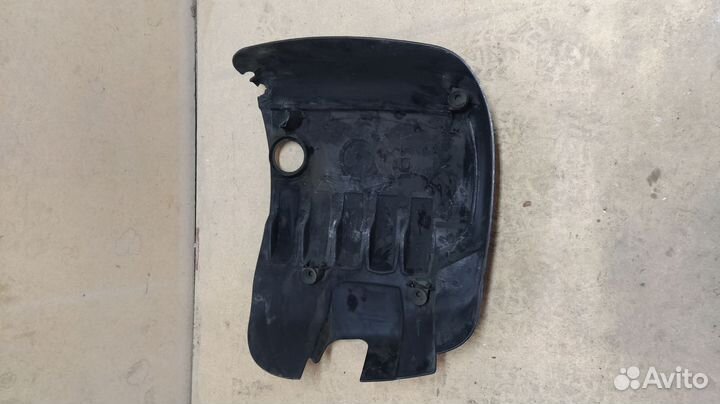 Декоративная крышка двигателя Volkswagen Touareg