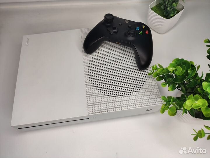 Xbox One S + игры