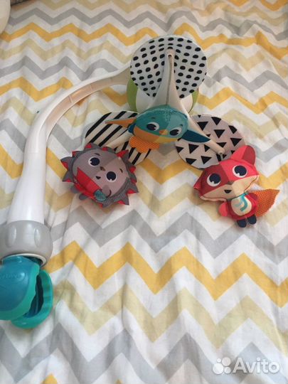 Игрушка на кроватку Tiny Love