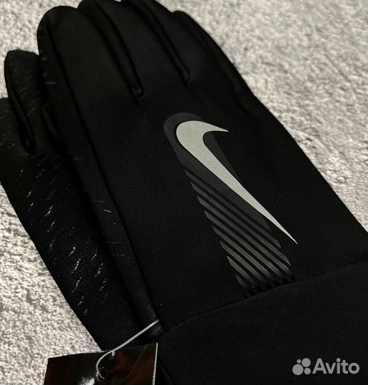 Перчатки Nike: защита от холода