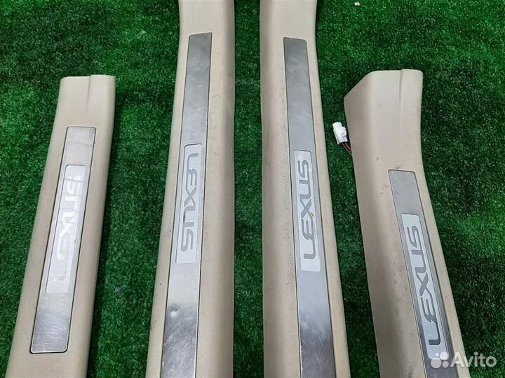 Накладка порога внутри Lexus RX300 (MCU35) 2004