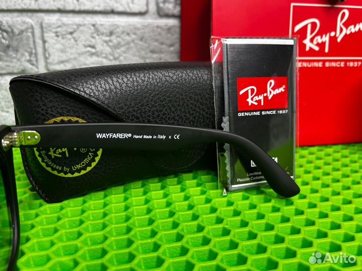 Солнцезащитные очки Wayfarer RB 2440 голубой