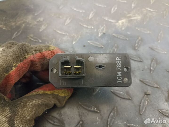 Резистор отопителя Toyota 4 Runner / Hilux Surf