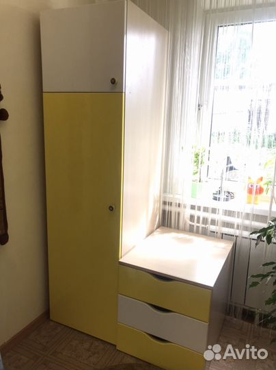 Кровать детская со стенкой