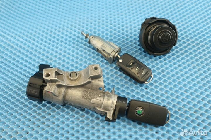 Замок зажигания Skoda Fabia 2 комплект