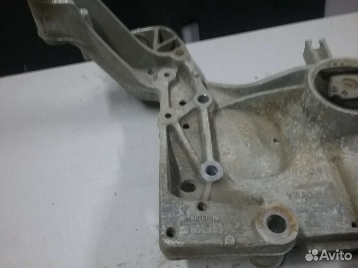 Подрамник на Шкода Октавия A5