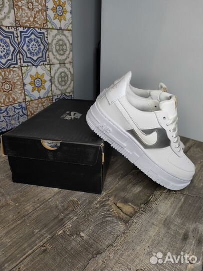 Кроссовки женские Nike Air Force 1