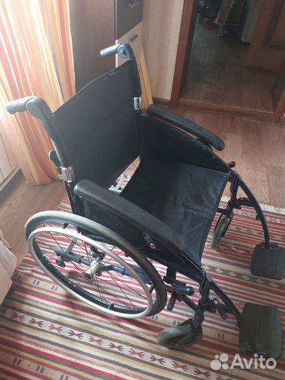 Инвалидная коляска