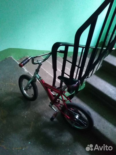 Детский велосипед 4-х колесный 