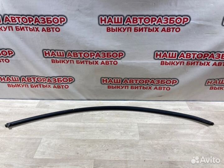 Уплотнитель стекла двери передний левый Chevrolet