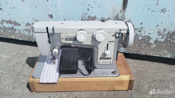 Швейная машина Чайка 3