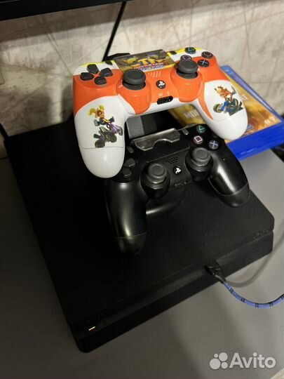 Sony playstation 4 slim
