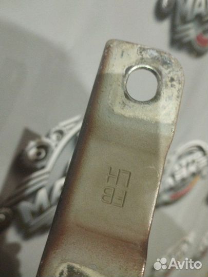 Петля капота левая Kia Rio