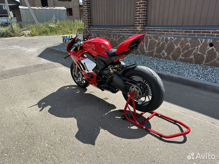 Ducati panigale v4s