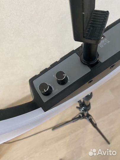 Кольцевая лампа со штативом