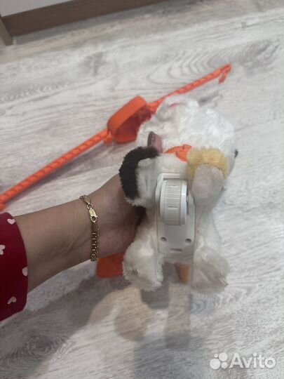 Игрушечный Котик на поводке FurREal