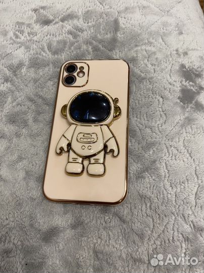 Чехол на iPhone 11