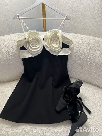 Платье Valentino