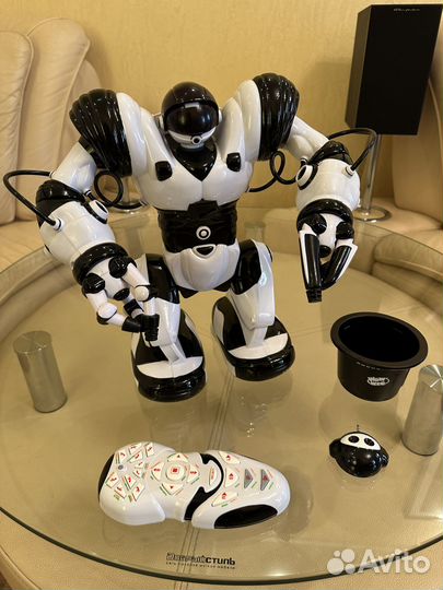 Радиоуправляемый робот RoboSapien WowWee X 8081